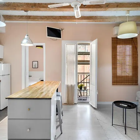 Sunny Retro Flat Balcony In Poble Sec * Barcelona