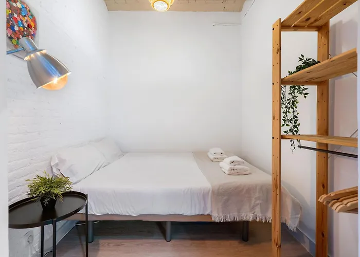 Lejlighed Sunny Retro Flat Balcony In Poble Sec *
