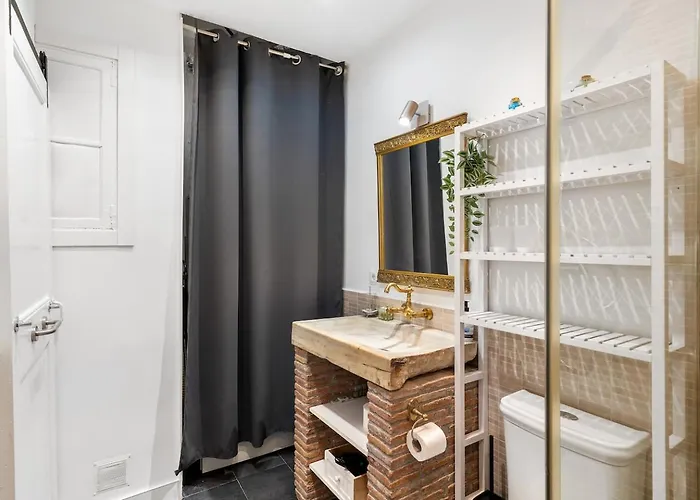 Lejlighed Sunny Retro Flat Balcony In Poble Sec *