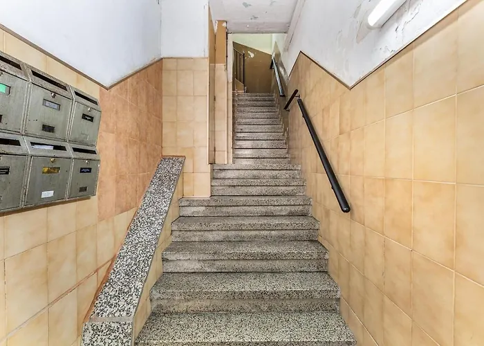Sunny Retro Flat Balcony In Poble Sec *