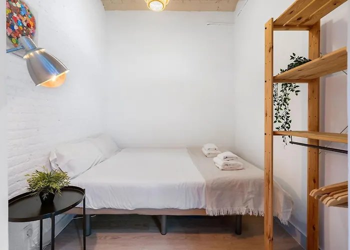 Sunny Retro Flat Balcony In Poble Sec * Barcelona