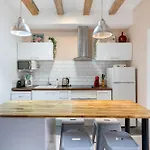 Sunny Retro Flat Balcony In Poble Sec Apartmán