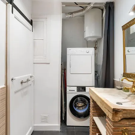 Apartment Sunny Retro Flat Balcony In Poble Sec