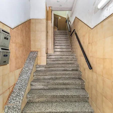 Sunny Retro Flat Balcony In Poble Sec *