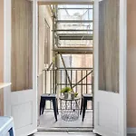Sunny Retro Flat Balcony In Poble Sec *