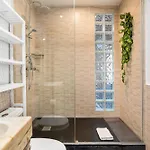Sunny Retro Flat Balcony In Poble Sec برشلونة