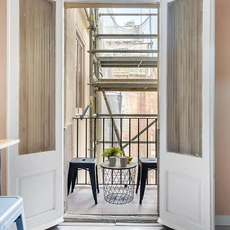 Sunny Retro Flat Balcony In Poble Sec *
