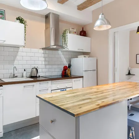 Sunny Retro Flat Balcony In Poble Sec Appartement Barcelona