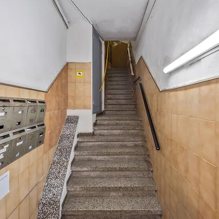Sunny Retro Flat Balcony In Poble Sec Lejlighed Barcelona