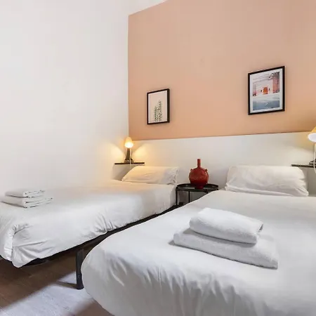 Sunny Retro Flat Balcony In Poble Sec