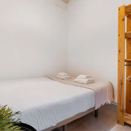Sunny Retro Flat Balcony In Poble Sec Lejlighed Barcelona