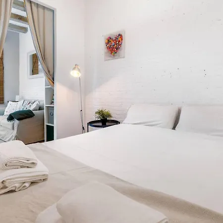 Sunny Retro Flat Balcony In Poble Sec *