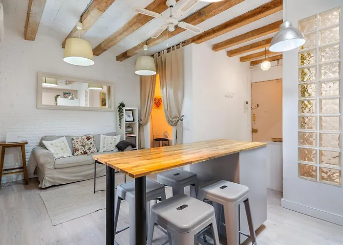 Sunny Retro Flat Balcony In Poble Sec Lejlighed *