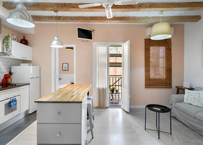 Sunny Retro Flat Balcony In Poble Sec * Barcelona