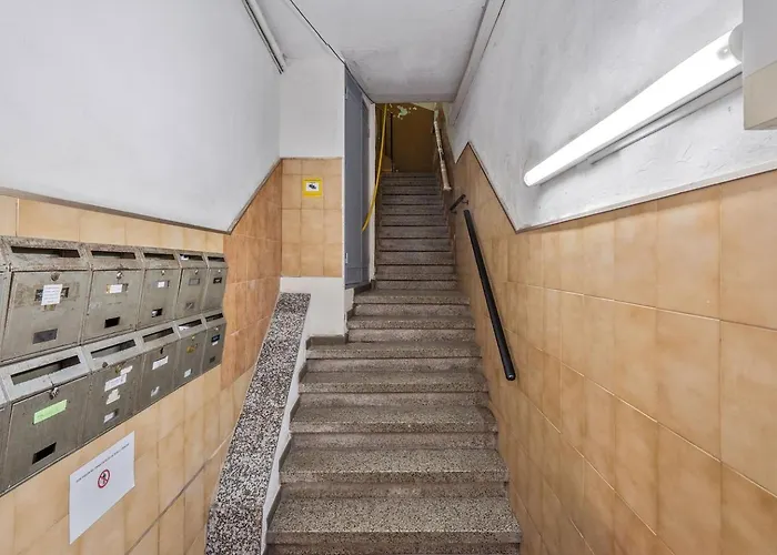 Lejlighed Sunny Retro Flat Balcony In Poble Sec Barcelona