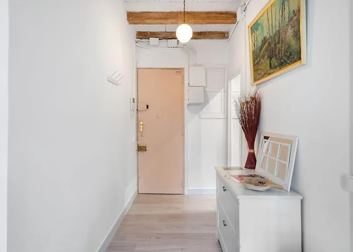 Sunny Retro Flat Balcony In Poble Sec * Barcelona